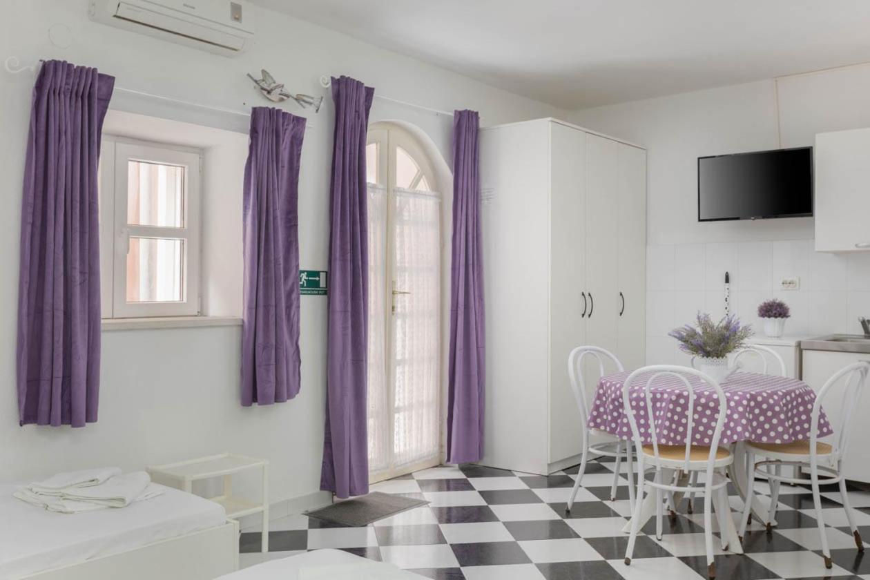 Apartmani Marija Podgora Eksteriør billede